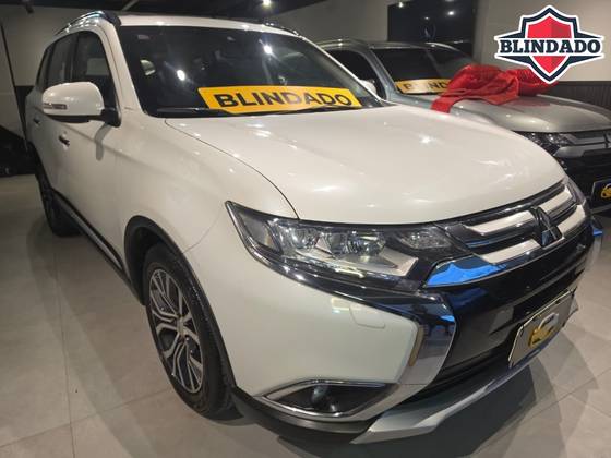 MITSUBISHI OUTLANDER 2.2 4X4 16V DIESEL 4P AUTOMÁTICO MITSUBISHI OUTLANDER 2.2 4X4 16V DIESEL 4P AUTOMÁTICO